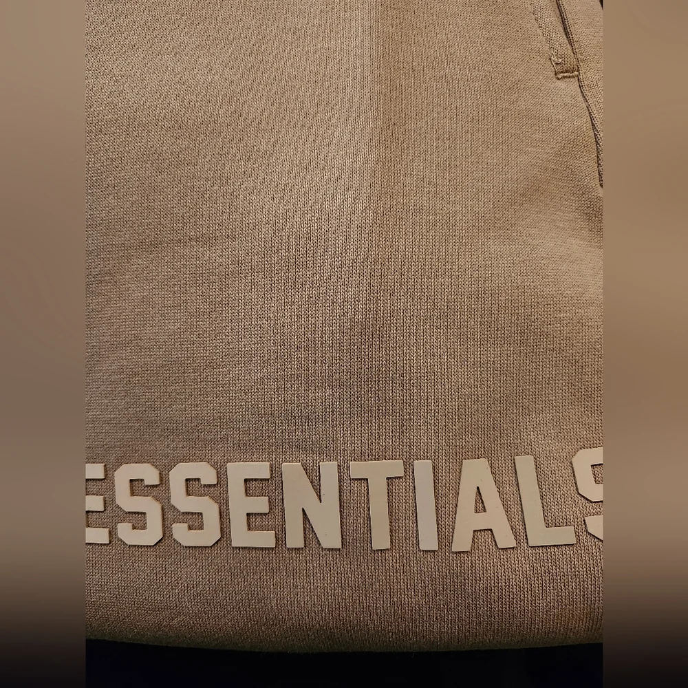 NWT Fear of God Essentials Sweatpants Dusty Beige Unisex Mens XS